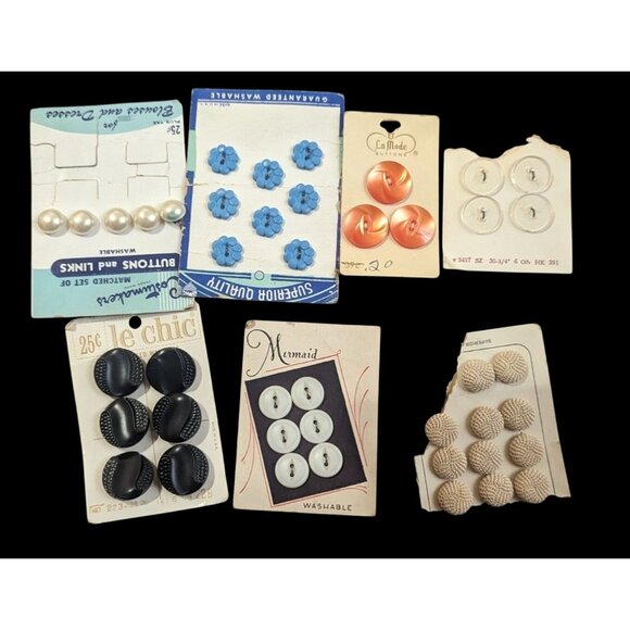 Vintage Button Lot Of 7 Cards For Sewing & Crafts Le Chic La Mode Mermaid - Picture 5 of 5